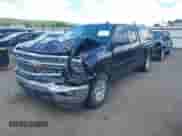 2015 Chevrolet Silverado 1500 LT z VIN 1GCVKREH4FZ431688, wystawiony jako IAAI lot #42567233 z przebiegiem 90 576 mil mil oraz . Historia ofert i sprzedaży dostępna na DreamBid. Obrazek 18.