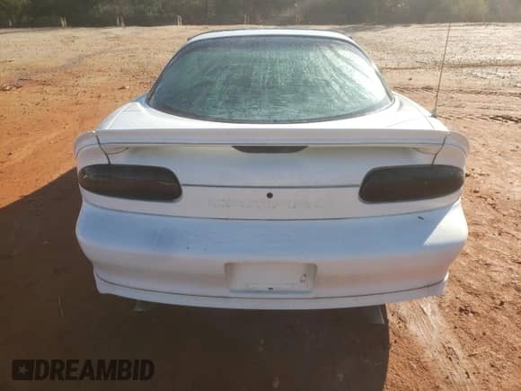 1998 Chevrolet Camaro z VIN 2G1FP22K6W2113323, wystawiony jako Copart lot #83366574 z przebiegiem 218 695 mil mil oraz Szkoda całkowita • Salvage title. Historia ofert i sprzedaży dostępna na DreamBid. Obrazek 6.