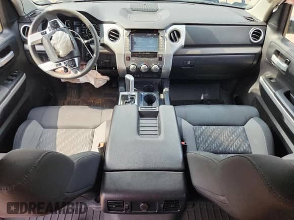 2020 Toyota Tundra SR5 with VIN 5TFEY5F12LX267034, listed as a Copart auction lot 84702905 with 37,338 mi miles and Salvage title. Bid and sale history available at DreamBid. Image 8.