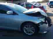 2017 Toyota Camry XLE z VIN 4T1BF1FK1HU660134, wystawiony jako IAAI lot #41697739 z przebiegiem 116 243 mil mil oraz . Historia ofert i sprzedaży dostępna na DreamBid. Obrazek 18.