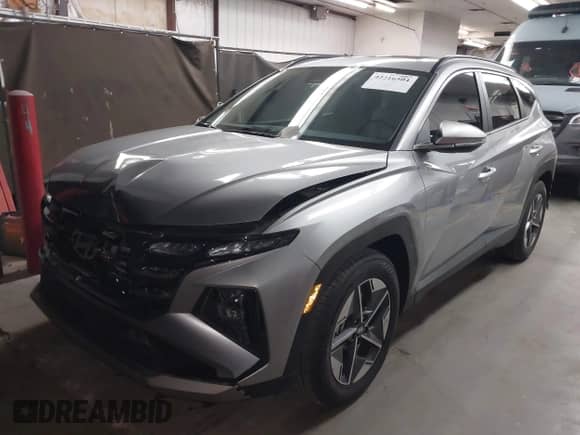 2025 Hyundai Tucson SEL Convenience с VIN 5NMJC3DE2SH445796, выставлен на аукционе IAAI как лот 42216504 с пробегом 11 530 миль миль и . История ставок и продаж доступна на DreamBid. Изображение 17.