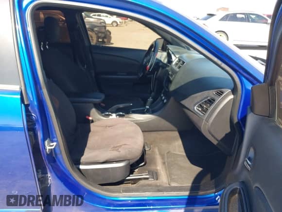 2013 Dodge Avenger SXT with VIN 1C3CDZCG7DN663772, listed as a IAAI auction lot 43372990 with 231,819 mi miles and . Bid and sale history available at DreamBid. Image 5.