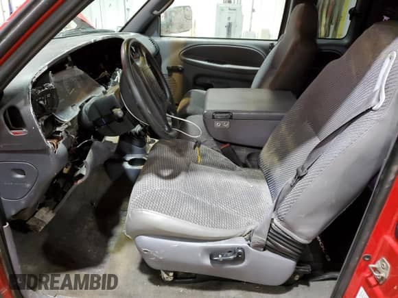 2001 Dodge 1500 с VIN 3B7HC13Y91G732805, выставлен на аукционе Copart как лот 50270614 с пробегом 161 580 миль миль и Чистый • Clean title. История ставок и продаж доступна на DreamBid. Изображение 7.