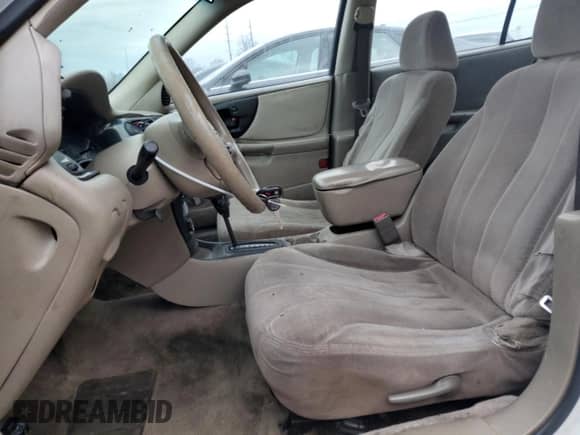 2004 Chevrolet Malibu Classic с VIN 1G1ND52F84M513299, выставлен на аукционе Copart как лот 86102564 с пробегом 285 062 миль миль и На запчасти • Non repairable. История ставок и продаж доступна на DreamBid. Изображение 7.