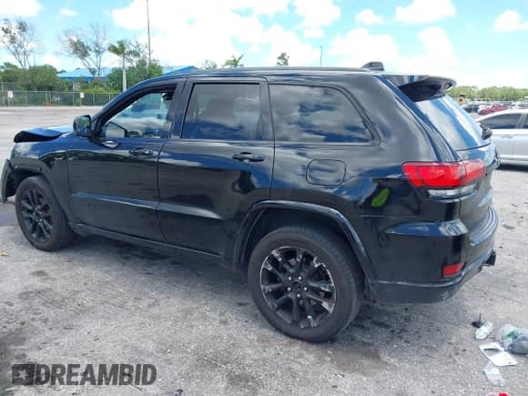 2017 Jeep Grand Cherokee Laredo with VIN 1C4RJEAG7HC953375, listed as a IAAI auction lot 42965006 with 120,951 mi miles and . Bid and sale history available at DreamBid. Image 3.