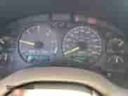 1998 Chevrolet Blazer LT z VIN 1GNDT13W6W2289906, wystawiony jako Copart lot #45766225 z przebiegiem 128 499 mil mil oraz Czysty tytuł • Clean title. Historia ofert i sprzedaży dostępna na DreamBid. Obrazek 9.