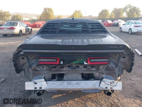 2017 Dodge Challenger R/T с VIN 2C3CDZBT2HH639831, выставлен на аукционе IAAI как лот 43357458 с пробегом 51 038 миль миль и . История ставок и продаж доступна на DreamBid. Изображение 16.