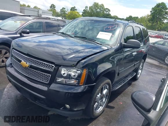 2010 Chevrolet Tahoe LT с VIN 1GNUKBE03AR251888, выставлен на аукционе IAAI как лот 42979992 с пробегом 183 451 миль миль и . История ставок и продаж доступна на DreamBid. Изображение 17.