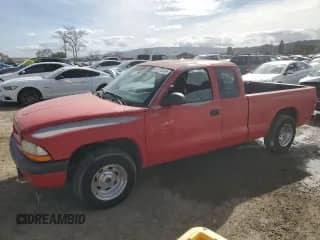 2001 Dodge Dakota z VIN 1B7FL22P31S233500, wystawiony jako Copart lot #45775345 z przebiegiem 149 206 mil mil oraz Czysty tytuł • Clean title. Historia ofert i sprzedaży dostępna na DreamBid. Obrazek 1.