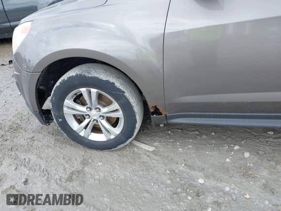 2010 Chevrolet Equinox 1LT z VIN 2CNALDEW8A6400831, wystawiony jako IAAI lot #42686193 z przebiegiem 216 844 mil mil oraz . Historia ofert i sprzedaży dostępna na DreamBid. Obrazek 6.