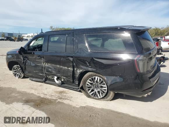 2025 Chevrolet Suburban Z71 z VIN 1GNS6DRD5SR178769, wystawiony jako Copart lot #48332075 z przebiegiem 1 117 mil mil oraz Szkoda całkowita • Salvage title. Historia ofert i sprzedaży dostępna na DreamBid. Obrazek 2.