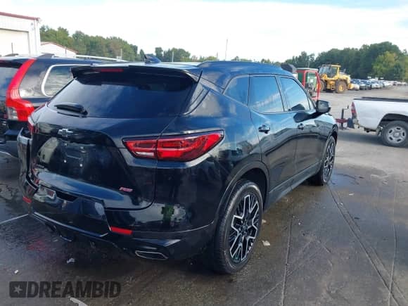 2023 Chevrolet Blazer RS z VIN 3GNKBERSXPS155315, wystawiony jako IAAI lot #43343177 z przebiegiem 21 944 mil mil oraz . Historia ofert i sprzedaży dostępna na DreamBid. Obrazek 4.