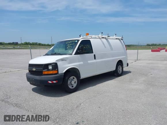 2014 Chevrolet Express Cargo с VIN 1GCWGFCA8E1198079, выставлен на аукционе IAAI как лот 42632731 с пробегом 133 718 миль миль и . История ставок и продаж доступна на DreamBid. Изображение 2.
