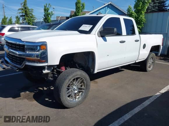 2019 Chevrolet Silverado 1500 Work Truck z VIN 2GCRCNECXK1243420, wystawiony jako IAAI lot #42181729 z przebiegiem 55 656 mil mil oraz . Historia ofert i sprzedaży dostępna na DreamBid. Obrazek 2.