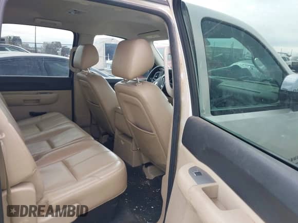 2011 Chevrolet Silverado 1500 LT z VIN 3GCPKSE38BG358968, wystawiony jako IAAI lot #43393436 z przebiegiem 187 947 mil mil oraz . Historia ofert i sprzedaży dostępna na DreamBid. Obrazek 8.