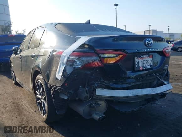 2021 Toyota Camry Hybrid XLE with VIN 4T1F31AK9MU547267, listed as a IAAI auction lot 42732726 with 106,937 mi miles and . Bid and sale history available at DreamBid. Image 6.