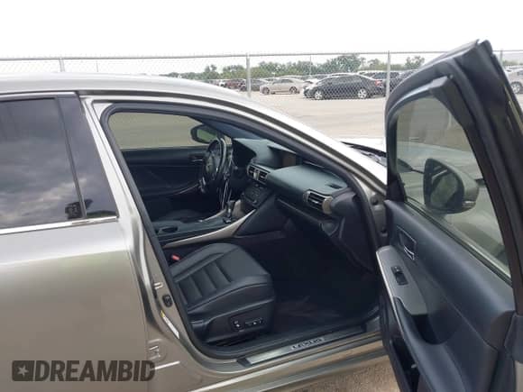 2016 Lexus IS 200t с VIN JTHBA1D2XG5025300, выставлен на аукционе IAAI как лот 43251842 с пробегом 119 084 миль миль и . История ставок и продаж доступна на DreamBid. Изображение 5.