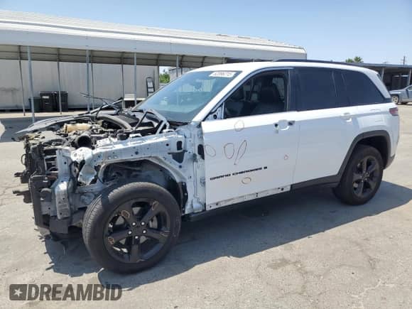 2023 Jeep Grand Cherokee Altitude with VIN 1C4RJGAG6PC552846, listed as a Copart auction lot 62096215 with 62,225 mi miles and Salvage title. Bid and sale history available at DreamBid. Image 1.