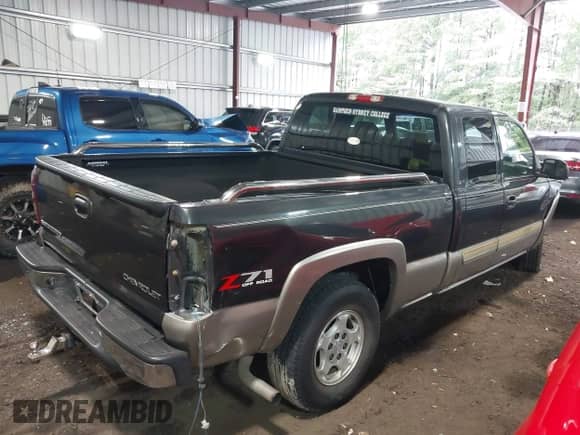 2003 Chevrolet Silverado 1500 LT with VIN 2GCEK19T531117424, listed as a IAAI auction lot 43233763 with 211,435 mi miles and . Bid and sale history available at DreamBid. Image 4.