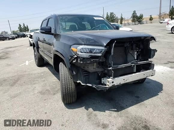 2021 Toyota Tacoma Limited with VIN 3TYGZ5AN8MT038529, listed as a Copart auction lot 58527975 with 46,147 mi miles and Salvage title. Bid and sale history available at DreamBid. Image 14.