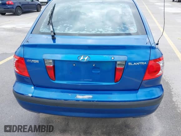 2005 Hyundai Elantra GLS z VIN KMHDN56DX5U134245, wystawiony jako IAAI lot #43460576 z przebiegiem 138 404 mil mil oraz . Historia ofert i sprzedaży dostępna na DreamBid. Obrazek 14.