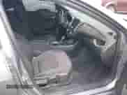 2023 Chevrolet Malibu RS с VIN 1G1ZG5ST1PF158242, выставлен на аукционе IAAI как лот 42425625 с пробегом 80 597 миль миль и . История ставок и продаж доступна на DreamBid. Изображение 5.