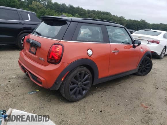 2021 MINI Hardtop Cooper S with VIN WMWXR5C08M2N51331, listed as a Copart auction lot 63426105 with 50,990 mi miles and Salvage title. Bid and sale history available at DreamBid. Image 3.