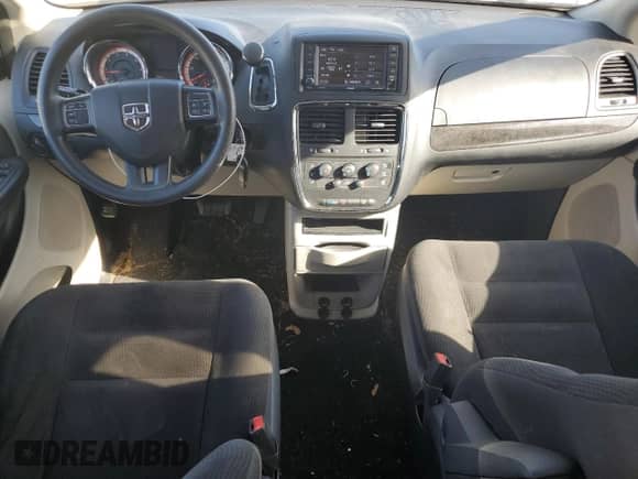 2019 Dodge Grand Caravan SE with VIN 2C4RDGBGXKR737505, listed as a Copart auction lot 82255895 with 124,359 mi miles and Salvage title. Bid and sale history available at DreamBid. Image 8.