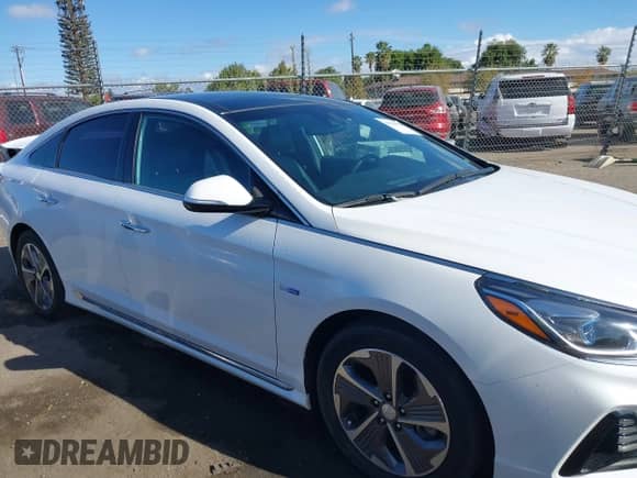 2019 Hyundai Sonata Limited с VIN KMHE34L3XKA089756, выставлен на аукционе IAAI как лот 43363886 с пробегом 69 030 миль миль и . История ставок и продаж доступна на DreamBid. Изображение 13.