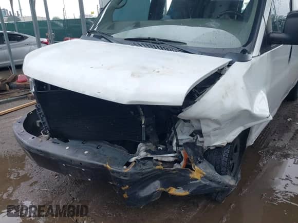 2008 Chevrolet Express Cargo with VIN 1GCFG15X981124176, listed as a IAAI auction lot 42276837 with 124,808 mi miles and . Bid and sale history available at DreamBid. Image 6.