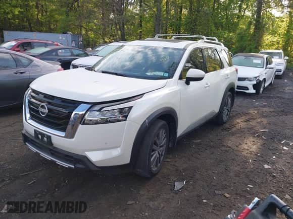 2024 Nissan Pathfinder SL with VIN 5N1DR3CD3RC265901, listed as a IAAI auction lot 42157330 with 29,804 mi miles and . Bid and sale history available at DreamBid. Image 2.