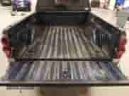 2000 GMC Sierra 1500 SLE z VIN 1GTEK19T8YE297889, wystawiony jako IAAI lot #43489121 z przebiegiem 184 419 mil mil oraz . Historia ofert i sprzedaży dostępna na DreamBid. Obrazek 17.