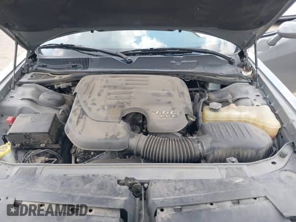 2017 Dodge Challenger SXT Plus z VIN 2C3CDZAGXHH601302, wystawiony jako IAAI lot #43076402 z przebiegiem 66 660 mil mil oraz . Historia ofert i sprzedaży dostępna na DreamBid. Obrazek 10.