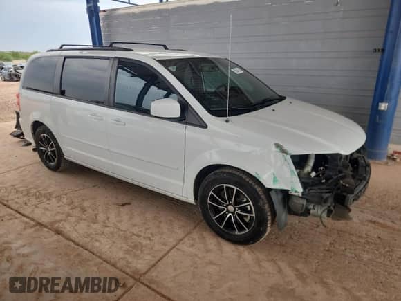 2017 Dodge Grand Caravan GT with VIN 2C4RDGEG2HR693259, listed as a Copart auction lot 85589755 with 166,422 mi miles and Salvage title. Bid and sale history available at DreamBid. Image 4.