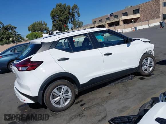 2024 Nissan Kicks S with VIN 3N1CP5BV5RL569637, listed as a IAAI auction lot 43091413 with 27,222 mi miles and . Bid and sale history available at DreamBid. Image 4.