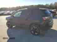 2017 Jeep Compass Trailhawk with VIN 3C4NJDDB3HT656830, listed as a Copart auction lot 86705404 with 50,753 mi miles and Salvage title. Bid and sale history available at DreamBid. Image 2.