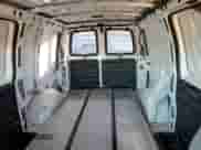 2006 Chevrolet Express Cargo z VIN 1GCEG15X261271318, wystawiony jako Copart lot #85412194 z przebiegiem 112 245 mil mil oraz Szkoda całkowita • Salvage title. Historia ofert i sprzedaży dostępna na DreamBid. Obrazek 10.