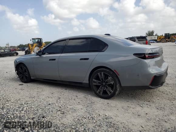 2023 BMW 7 Series 740i с VIN WBA23EH02PCM22276, выставлен на аукционе Copart как лот 66415705 с пробегом 72 816 миль миль и Списание • Salvage title. История ставок и продаж доступна на DreamBid. Изображение 2.