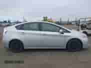 2015 Toyota Prius Four z VIN JTDKN3DU4F1913162, wystawiony jako IAAI lot #43353970 z przebiegiem 269 891 mil mil oraz . Historia ofert i sprzedaży dostępna na DreamBid. Obrazek 13.