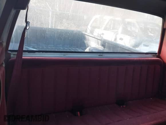 1989 GMC Sierra 1500 with VIN 2GTHC39N1K1566184, listed as a IAAI auction lot 41816485 with 139,556 mi miles and . Bid and sale history available at DreamBid. Image 8.