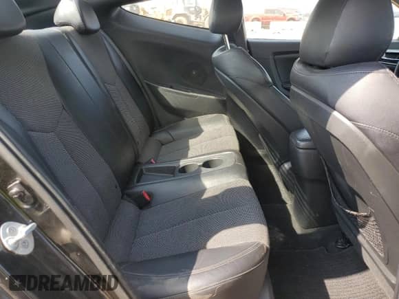 2013 Hyundai Veloster w/Black Int z VIN KMHTC6AD1DU125253, wystawiony jako Copart lot #67401815 z przebiegiem 105 150 mil mil oraz Szkoda całkowita • Salvage title. Historia ofert i sprzedaży dostępna na DreamBid. Obrazek 10.