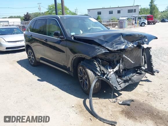 2017 BMW X5 xDrive35i с VIN 5UXKR0C37H0V74271, выставлен на аукционе IAAI как лот 42912620 с пробегом 105 058 миль миль и . История ставок и продаж доступна на DreamBid. Изображение 1.