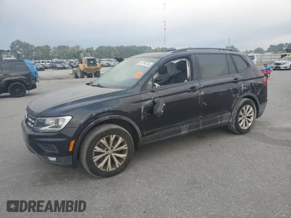 2018 Volkswagen Tiguan S с VIN 3VV1B7AX6JM037461, выставлен на аукционе Copart как лот 81704745 с пробегом 102 243 миль миль и Списание • Salvage title. История ставок и продаж доступна на DreamBid. Изображение 1.