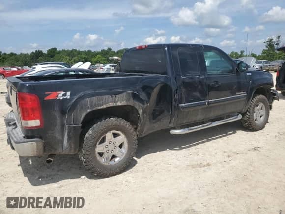 2011 GMC Sierra 1500 SLT with VIN 1GTR2WE39BZ227807, listed as a Copart auction lot 62235695 with 182,327 mi miles and Salvage title. Bid and sale history available at DreamBid. Image 3.
