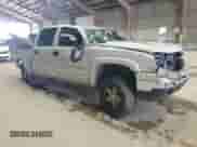 2006 Chevrolet Silverado 1500 LT3 z VIN 2GCEK13T561192377, wystawiony jako Copart lot #81331635 z przebiegiem 306 551 mil mil oraz Szkoda całkowita • Salvage title. Historia ofert i sprzedaży dostępna na DreamBid. Obrazek 4.