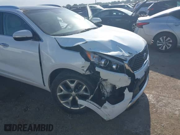 2016 Kia Sorento SXL with VIN 5XYPK4A55GG087778, listed as a IAAI auction lot 42431414 with 142,525 mi miles and . Bid and sale history available at DreamBid. Image 6.