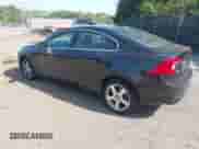 2014 Volvo S60 T5 с VIN YV1612FSXE1290190, выставлен на аукционе IAAI как лот 43382498 с пробегом 174 424 миль миль и . История ставок и продаж доступна на DreamBid. Изображение 3.