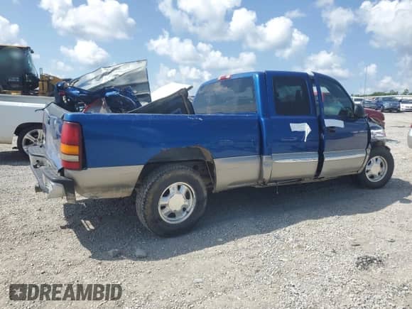 2003 GMC Sierra 1500 SLE with VIN 2GTEC19T031218786, listed as a Copart auction lot 61959785 with Not provided miles and Salvage title. Bid and sale history available at DreamBid. Image 3.
