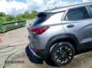 2021 Chevrolet TrailBlazer LT z VIN KL79MPSL9MB010142, wystawiony jako Copart lot #71009615 z przebiegiem 83 219 mil mil oraz Nie do naprawy • Non repairable. Historia ofert i sprzedaży dostępna na DreamBid. Obrazek 14.