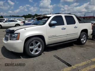 2011 Chevrolet Avalanche LTZ с VIN 3GNTKGE38BG405063, выставлен на аукционе Copart как лот 65939735 с пробегом 80 871 миль миль и Списание • Salvage title. История ставок и продаж доступна на DreamBid. Изображение 1.